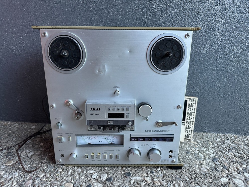 ꙮ Akai GX-625 Stereo Reel to Reel Tape Recorder For Parts or Service POWERS ON