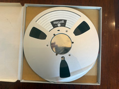 Maxell UD50-10 1/4&Prime; Magnetic Sound Recording Tape w/ 10.5&Prime; Metal NAB Hub Wheel