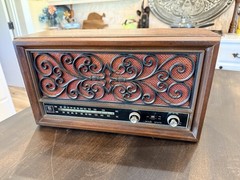 E1 Magnavox 15&Prime; Radio Vintage Wood Case AM FM model 1R1727 USA