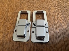 2 Roberts 770x 990 Akai M8 M-7 Reel-To-Reel Tape Player Recorder cover latches