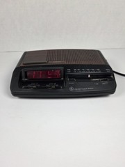 Vintage GE FM/AM Clock Radio Dual Alarm Snooze Woodgrain Tested Working Retro