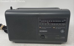Vintage General Electric 2 Band Portable AM/FM Radio Receiver Not Tested