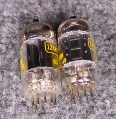 (2) MATCHED NOS NIB Raytheon 12AX7/ECC83 Long Black Plate Tubes ~ TEST STRONG!