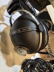 Pioneer SE-405 Padded volume control full size jack studio w/adapter W/Box