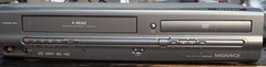 Magnavox MWD2205 DVD VCR Combo VHS Player Recorder -Tested Working – No Remote