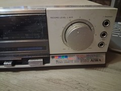 Vintage AIWA 3150 Stereo Cassette Tape Deck Powers and Lights up UNTESTED