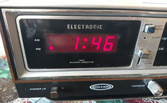 1970 Zenith Clock Radio Circle of Sound R472W AM/FM Solid State Works!
