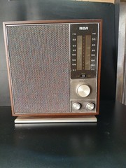 Vintage MCM 1968 Walnut Panel RCA Radio,Model RZC 255W Japan
