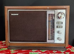 Sony FM/AM Receiver ICF-9740W Plays Great!