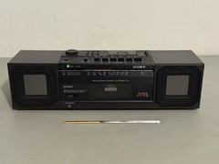 Vintage Sony AM FM Stereo Cassette-Corder 2 Bands Model ZX-7 « AS IS READ »