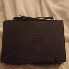 Penncrest 1988A Solid State Radio AM/FM/SW Bands Battery/Electric