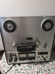 Pioneer RT-1011L Reel to Reel Powers On
