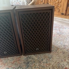 (2) Sansui SP-30 2 Way Bookshelf Speakers :: 8 Ohm 20W :: Solid Wood :: Japan