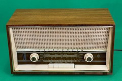 Vintage Telefunken Superheterodyne Deluxe 5261W AM/FM/SW Tabletop Radio –