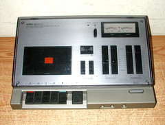 VINTAGE AIWA SOLID STATE STEREO CASSETTE DECK MODEL AD-1250 – POWERS ON – NICE!