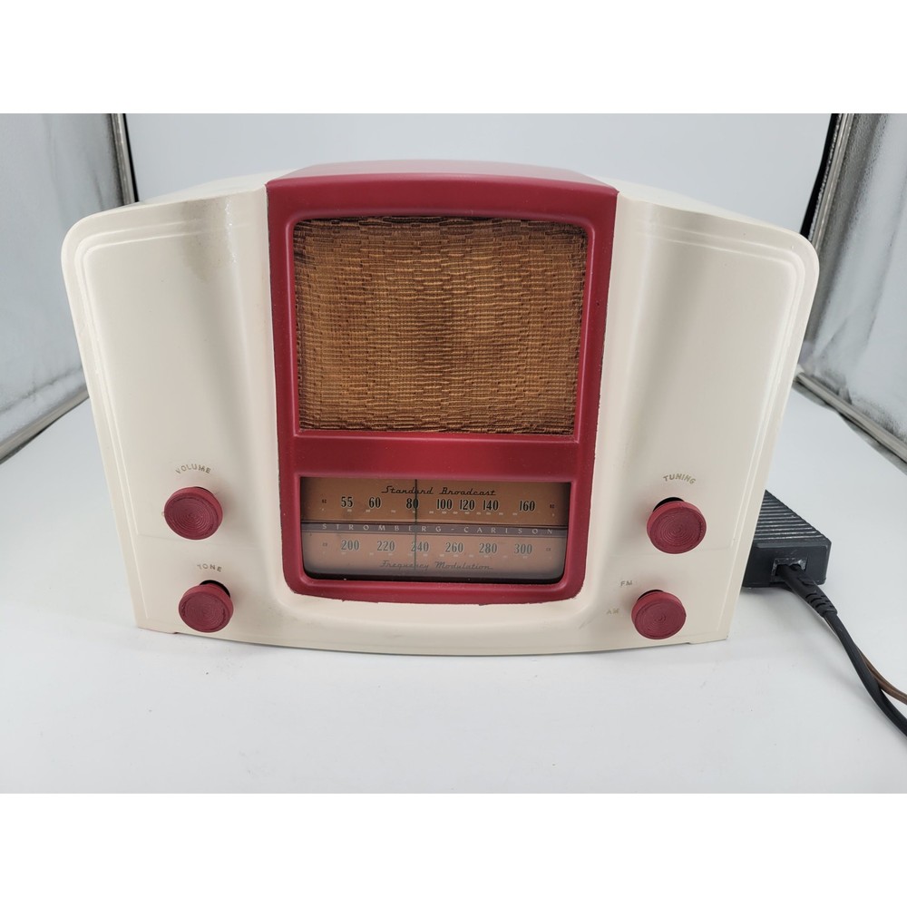 Stromberg Carlson 1204 NOVELTY Bluetooth Christmas Radio