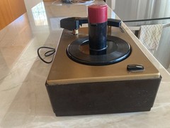 VINTAGE RCA VICTOR 1950 TURN TABLE MODEL 45 J-2. 1 OWNER. WORKS. « NICE »
