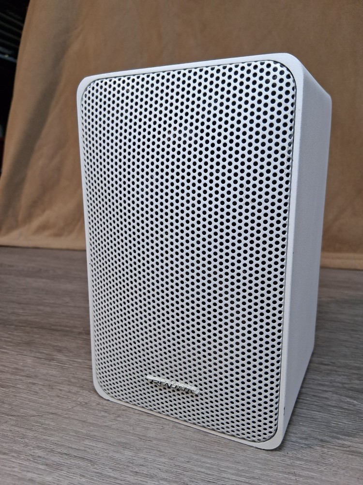 Realistic/Radio Shack White Minimus-7 Speaker Replacement (Cat.# 40-2045) (1 pc)
