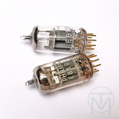 2x Philips E810F (=7788 CV5809 ~D3a), Gold Pins, 1x Siemens Markings, Test 100%