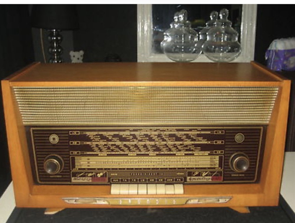 VTG Grundig Type 3095/56 Tube Radio AM FM Shortwave German Wood Console