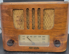 VTG-RCA Victor Wood Radio Model Tube AM/Shortwave/Police Band Radio Does Work