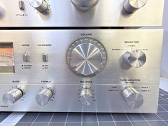 VINTAGE AKAI AM-2450 STEREO INTEGRATED AMP & AKAI AT-2450 AM/FM TUNER COMB(7744)