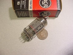 RCA 12AX7 TUBE (circa 1959 square getter TESTED STRONG) ***