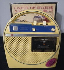 Hitachi Cassette Tape Recorder Vintage TRQ-225 Yellow Portable Box Manual Mono
