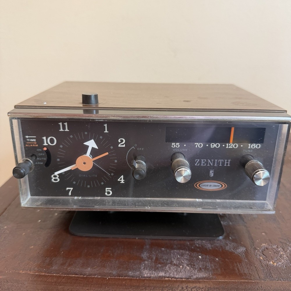Zenith B285W Circle of Sound AM FM Clock Radio Alarm Vintage Hong Kong Works