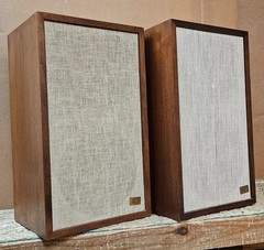 BEAUTIFUL ACOUSTIC RESEARCH AR5 AR-5 HOME AUDIO SPEAKERS !