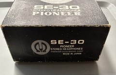 Vintage Pioneer SE-30 wired headphones 1/4&Prime; jack white/black Japan