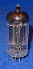 Strong Balanced Raytheon JRP 12AX7 Black Plate Vacuum Tube