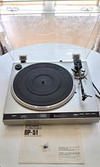 EXC Vintage Mitsubishi DP-51 Direct Drive Fully Automatic Turntable Records