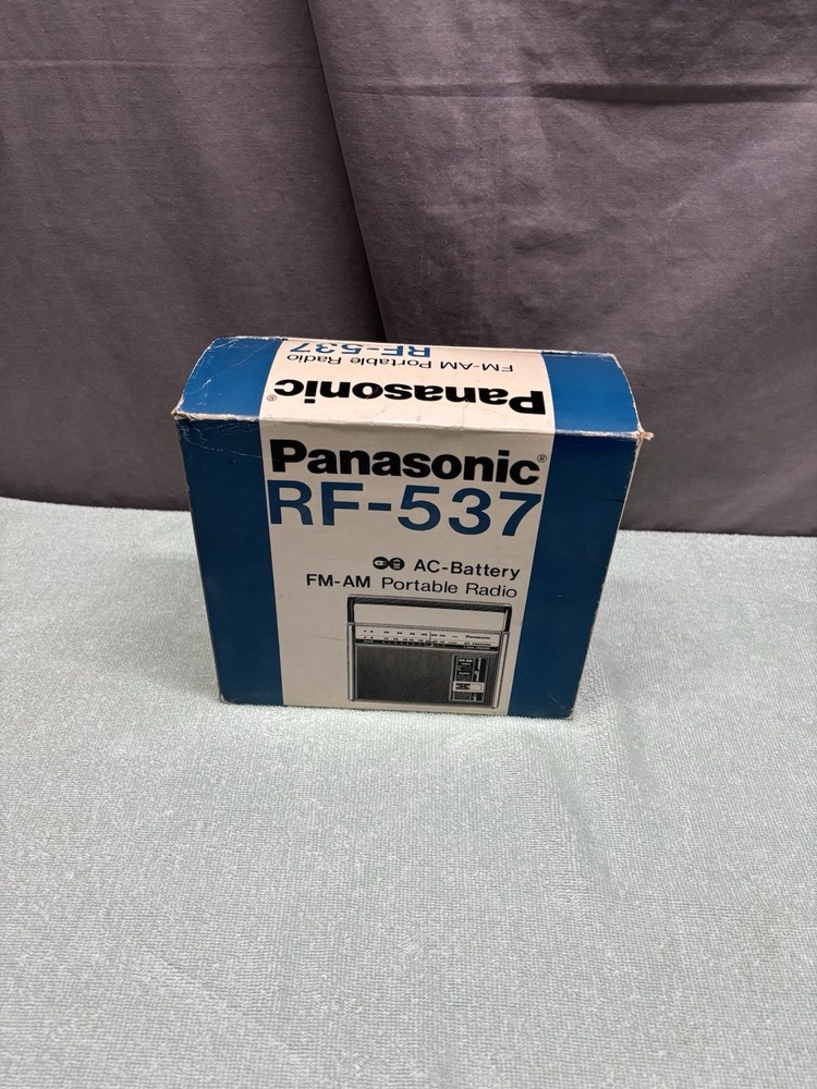 NOS Vintage Panasonic 2 Band AC-Battery AM FM Portable Radio Model RF-537-