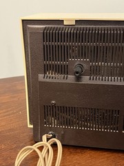 Vintage General Electric Table Radio Model C2535A Buff Plastic W/ Clock (Read)