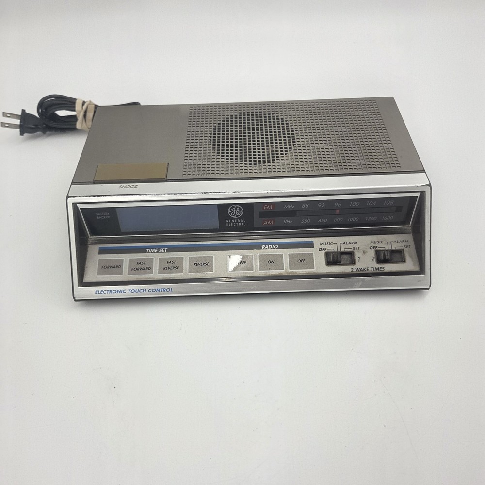 VTG GE General Electric 7-4663A ELECTRONIC TOUCH Alarm Clock Radio -WORKS!
