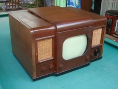 Vintage 1940s DeWald BT-100, 10&Prime; Table Top TV, RCA 630 Clone
