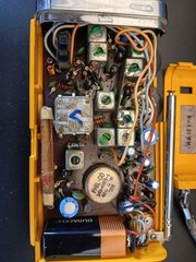 Vintage Philco Ford R131 AM/FM Solid State Portable Radio YELLOW Taiwan RARE
