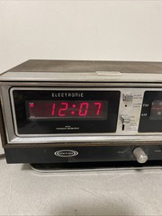1970 Zenith Clock Radio Circle of Sound 472W AM/FM Solid State READ