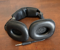 Labtec LT20 Vintage Stereo Headphones excellent condition.
