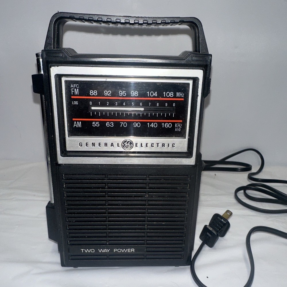 Vintage GE General Electric 7-2800B AM FM Portable Radio Two Way Power Black