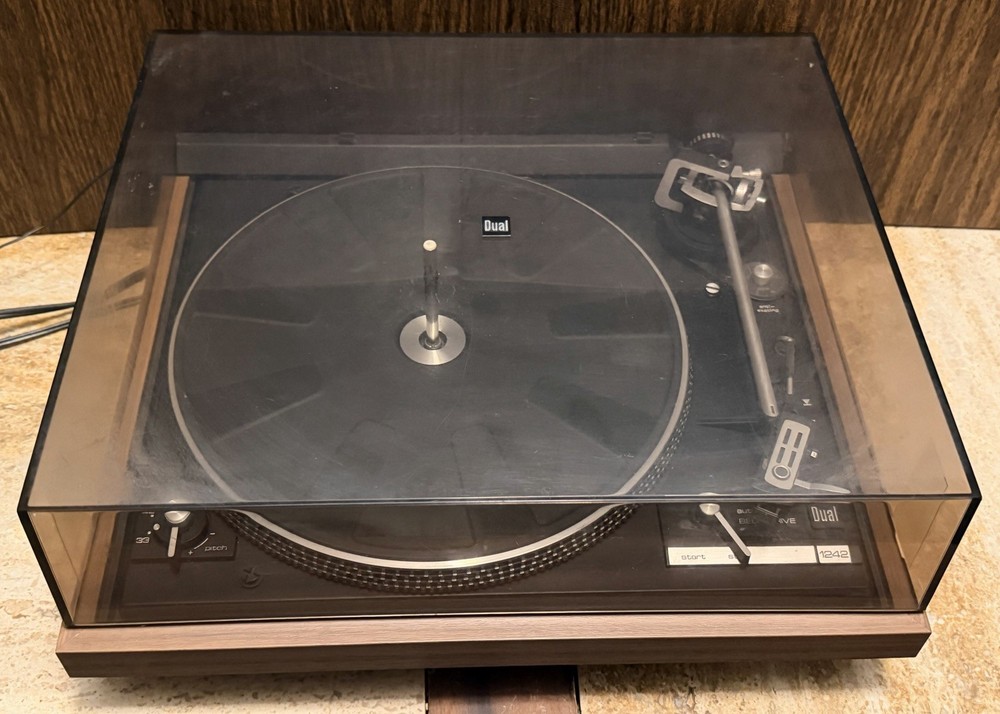 DUAL 1242 Turntable Record Player in Excellent Condition ~ Looks & Works Great!