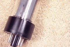 One, Mullard 5AR4 GZ34, fat base, dual getter, no notch, f31, 1959