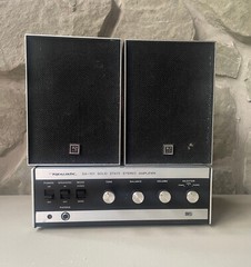 Vintage REALISTIC SA-101 Stereo Amplifier + Minimus 0.5 Speakers