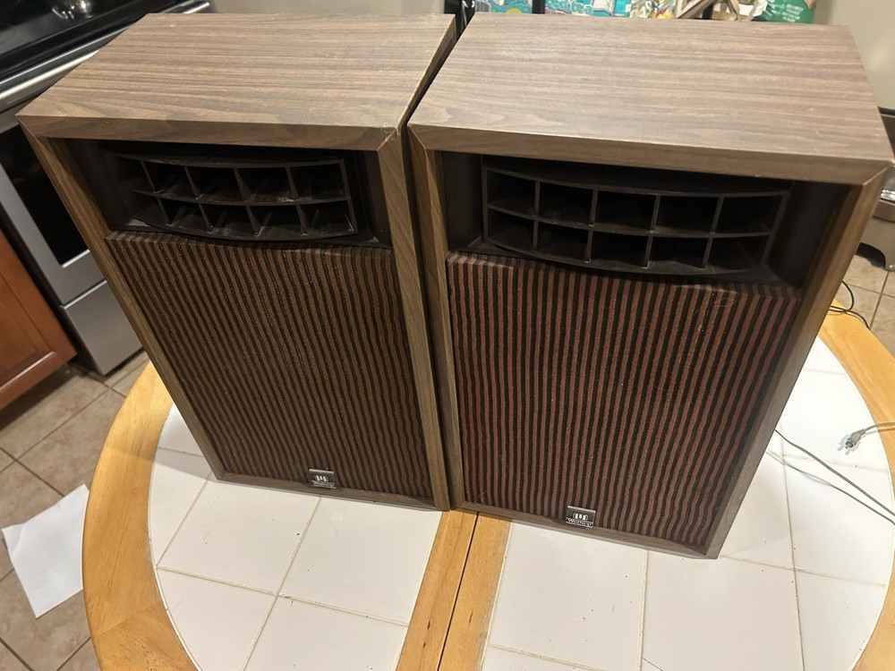 vintage WINTHROP KB3 20Watt 3-Way Speakers Air Suspension Bass JAPAN 70s VIDEO!!