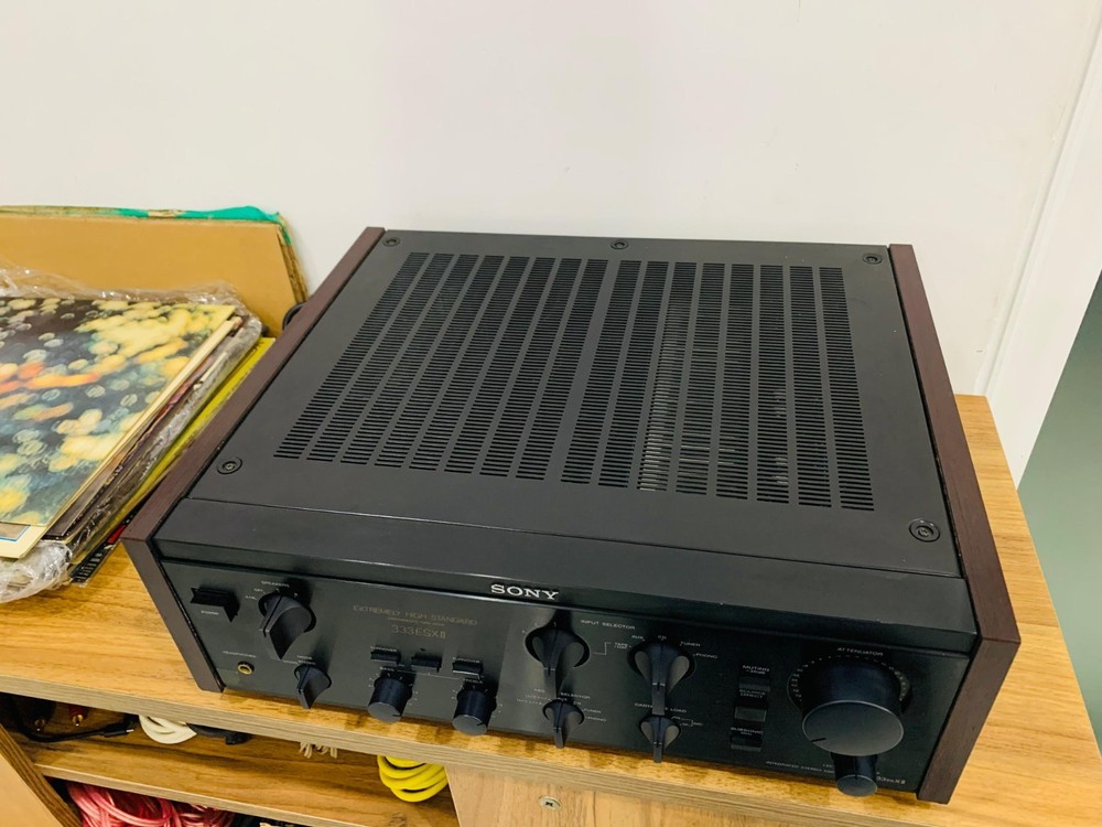 Excellent condition Sony TA-F333ESXII – mark 2 ES series high end amplifier