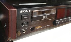 Sony DTC-1000ES DAT Digital Audio Tape Deck Recorder Player Vintage Black As-Is