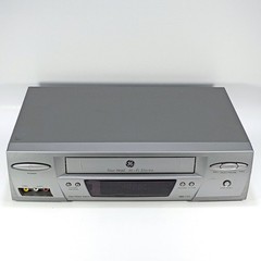 General Electric GE VG4250 4-Head VHS VCR No Remote Tested SEE DESCRIPTION