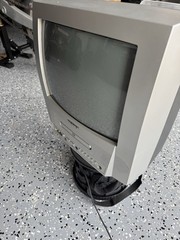 Magnavox MSD513E 13&Prime; CRT TV Silver Built-in DVD Player Headphone Jack 2004