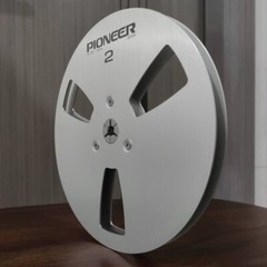 A pair silvery TAPE REEL pioneer RT909 7&Prime; inch Light Metal Aluminum Take Up Reel